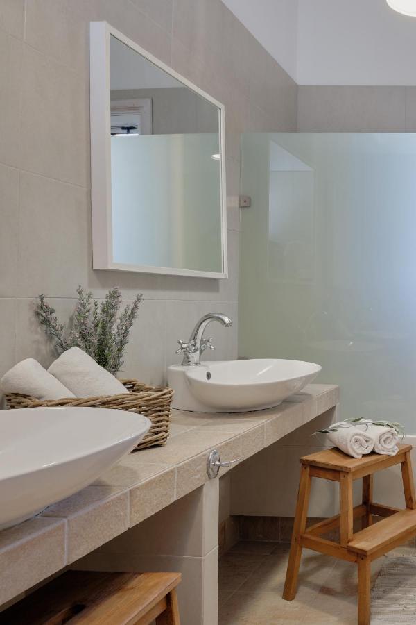 Little Bird Lesvos Aparthotel Petra  Exterior photo