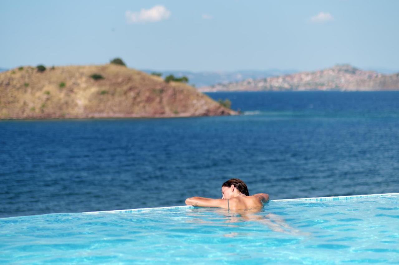 Little Bird Lesvos Aparthotel Petra  Exterior photo